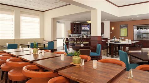 hilton hotels in oakdale california.